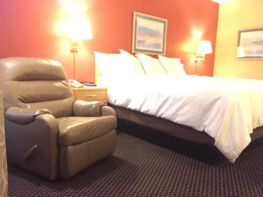 Americas Best Value Inn - Garden City Zewnętrze zdjęcie