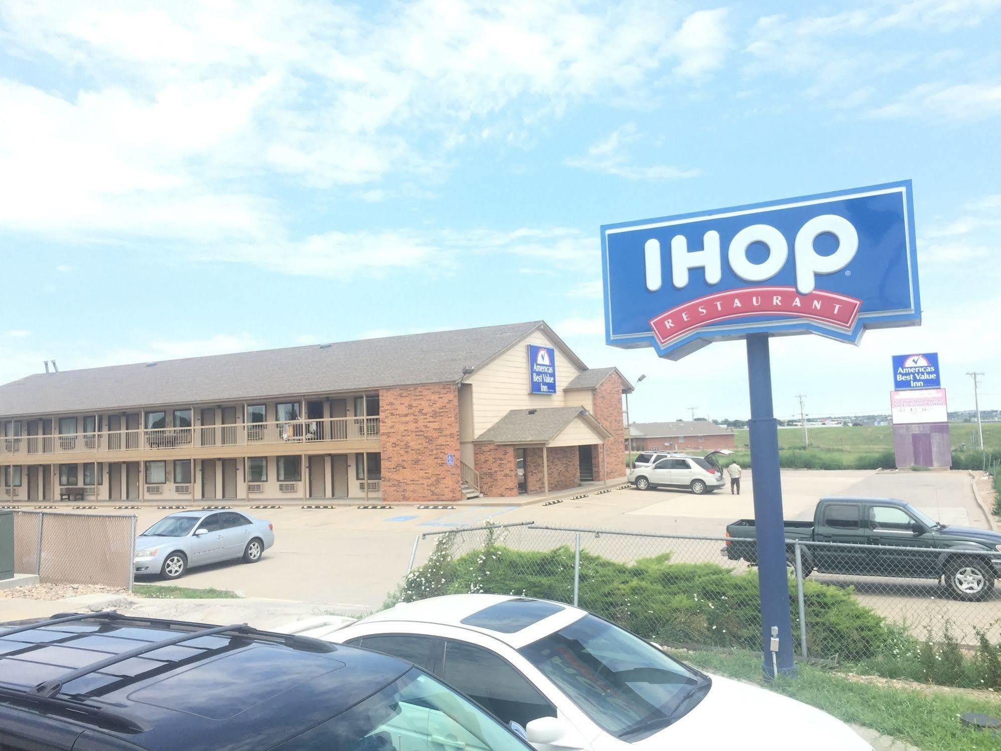Americas Best Value Inn - Garden City Zewnętrze zdjęcie